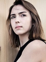 Image Garance Marillier nude